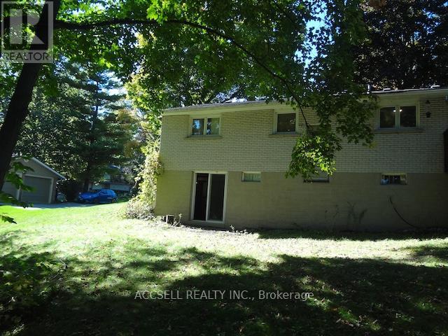54 Sylvan Drive, Cambridge, Ontario  N1R 5S5 - Photo 4 - X12483974