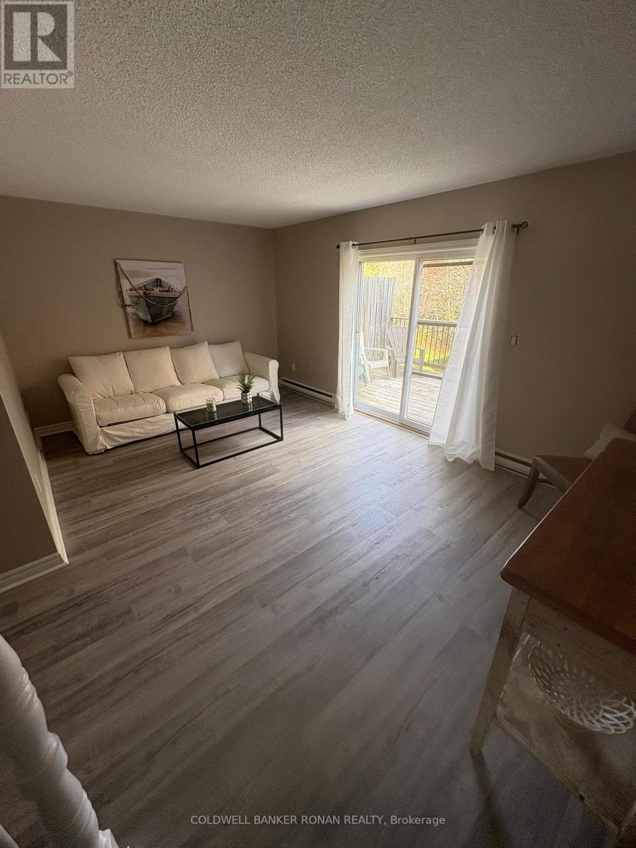 140 Fernwood Drive, Gravenhurst, Ontario  P1P 1P4 - Photo 14 - X12483975