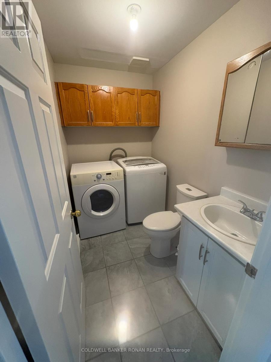 140 Fernwood Drive, Gravenhurst, Ontario  P1P 1P4 - Photo 16 - X12483975