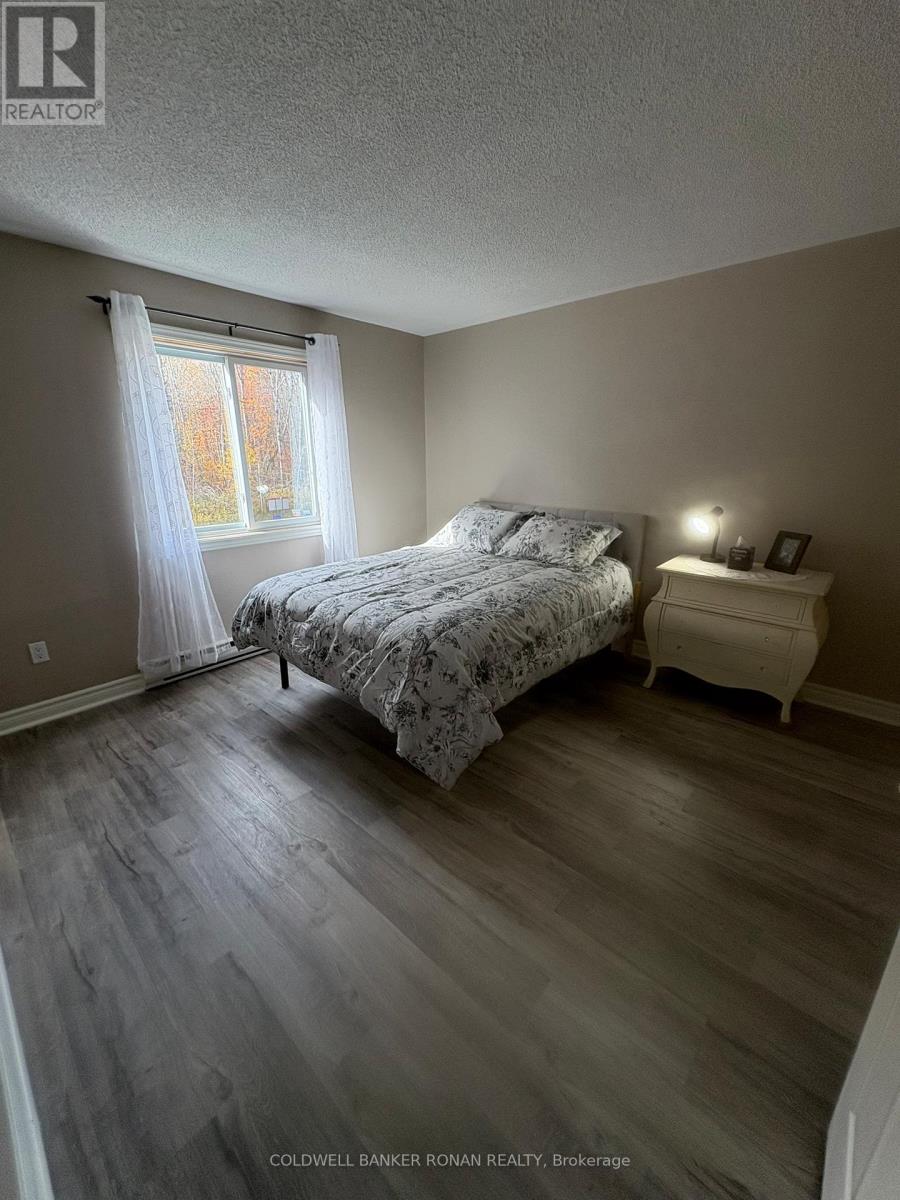 140 Fernwood Drive, Gravenhurst, Ontario  P1P 1P4 - Photo 19 - X12483975