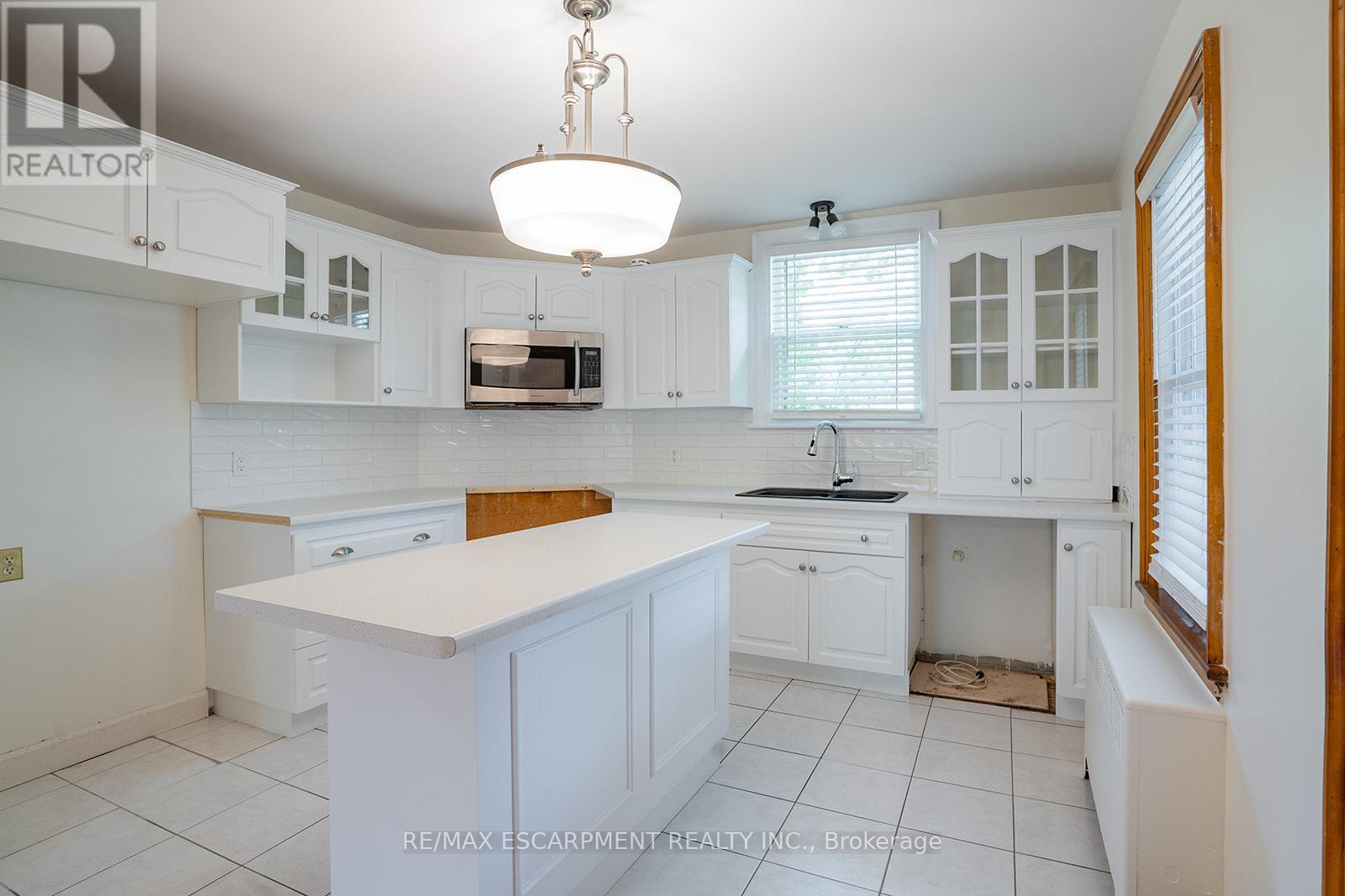 B - 324 King Street E, Hamilton, Ontario  L8G 1M3 - Photo 6 - X12483992