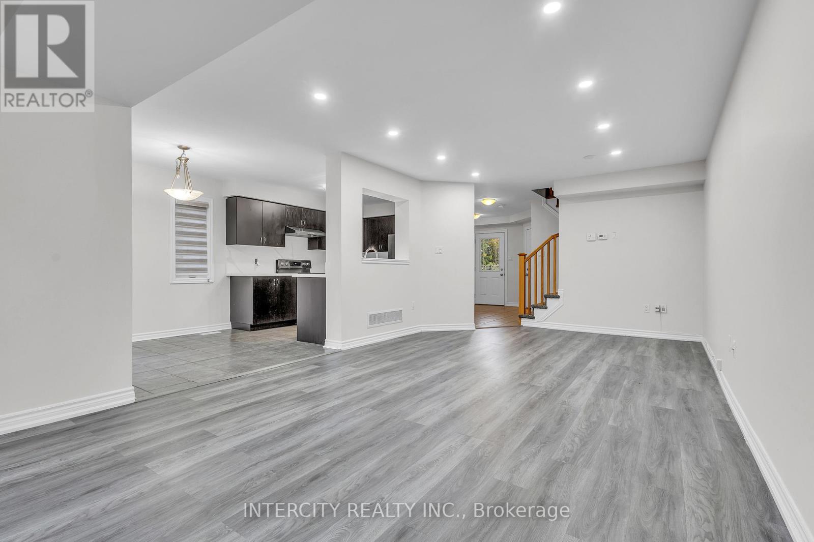 51 Laughland Lane, Guelph, Ontario  N1L 0C9 - Photo 12 - X12484000