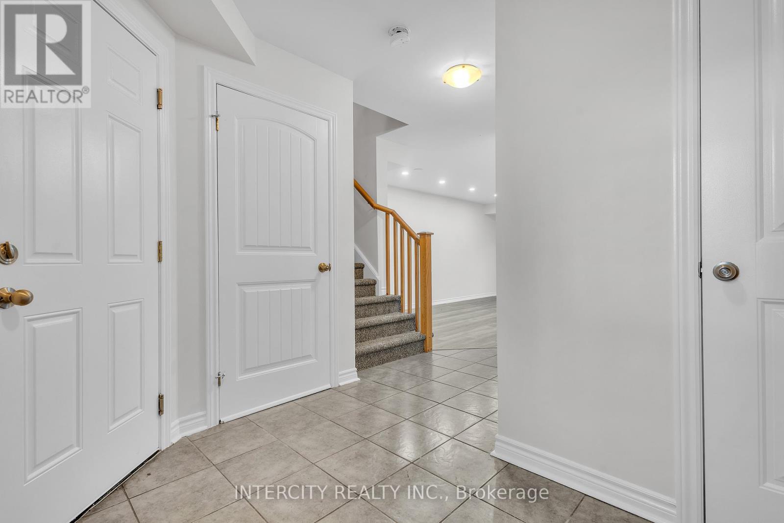 51 Laughland Lane, Guelph, Ontario  N1L 0C9 - Photo 7 - X12484000