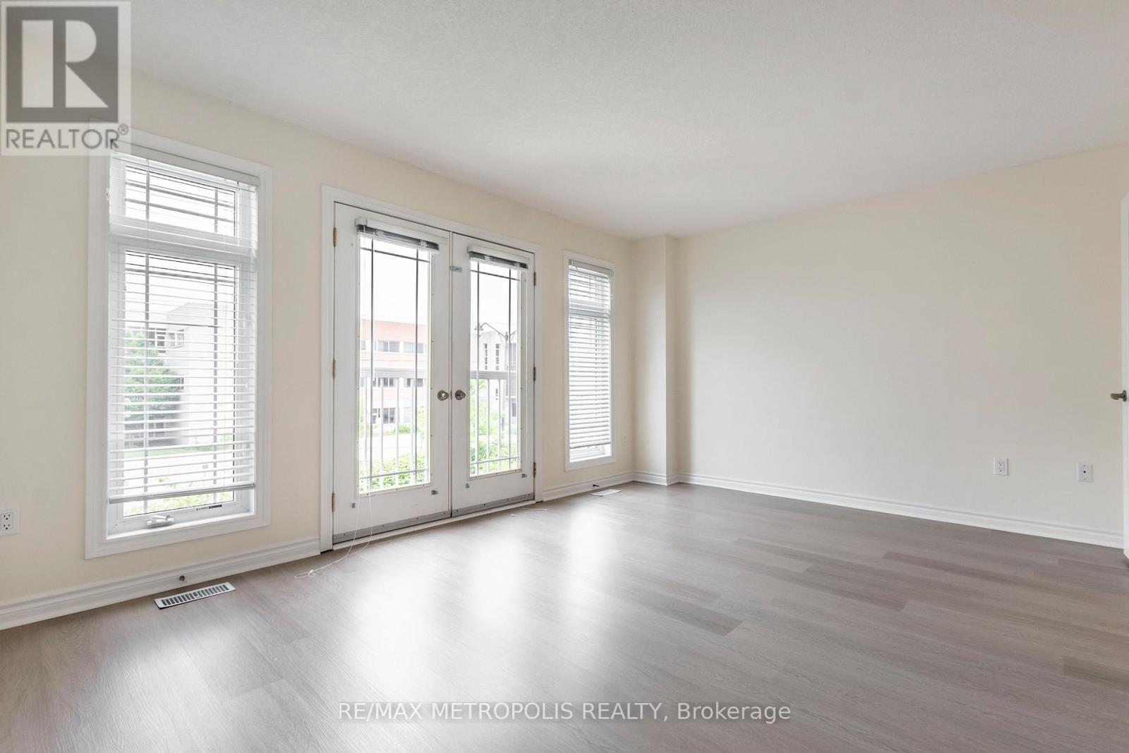 C16 - 619 Wild Ginger Avenue, Waterloo, Ontario  N2V 2X1 - Photo 12 - X12484015