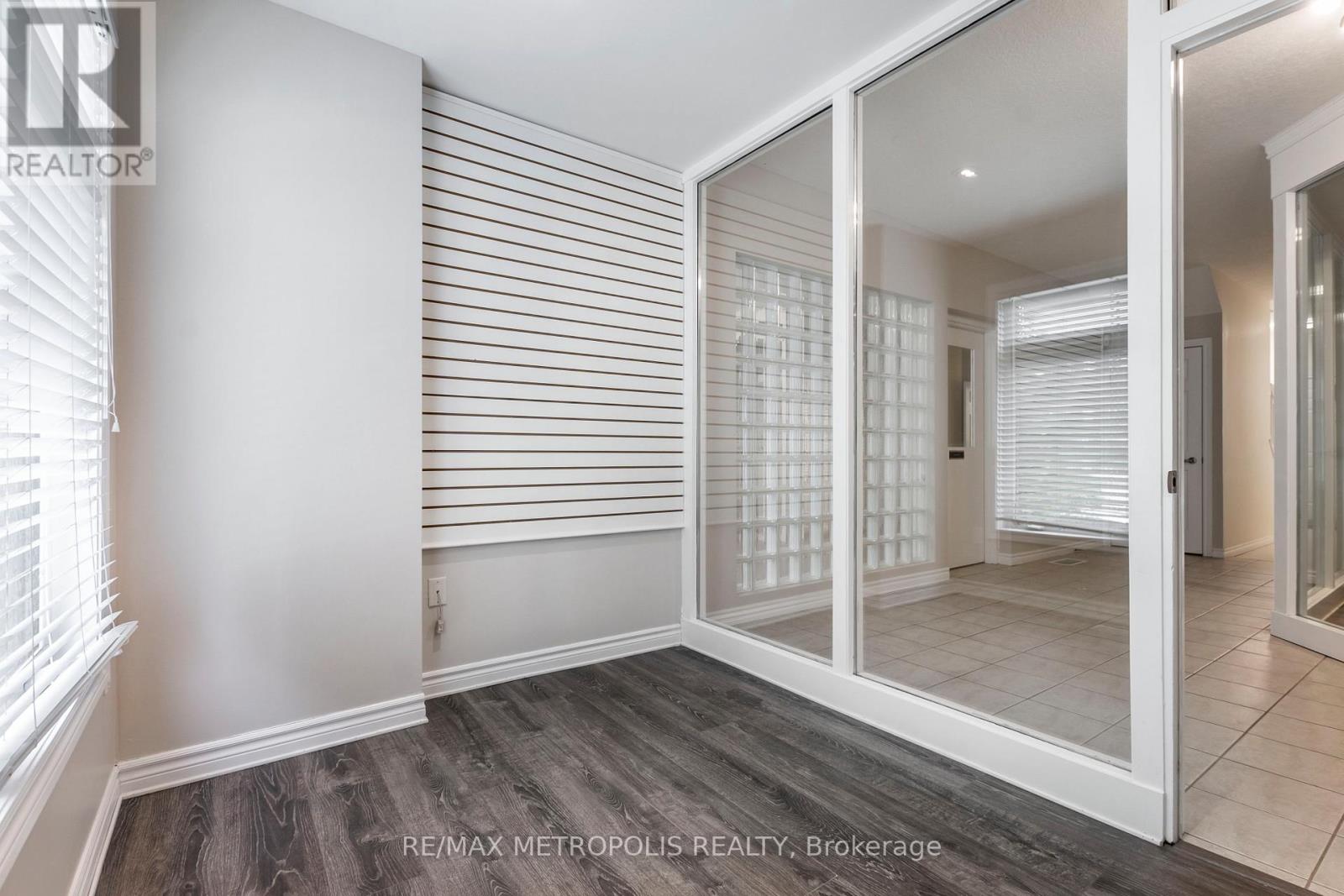 C16 - 619 Wild Ginger Avenue, Waterloo, Ontario  N2V 2X1 - Photo 6 - X12484015