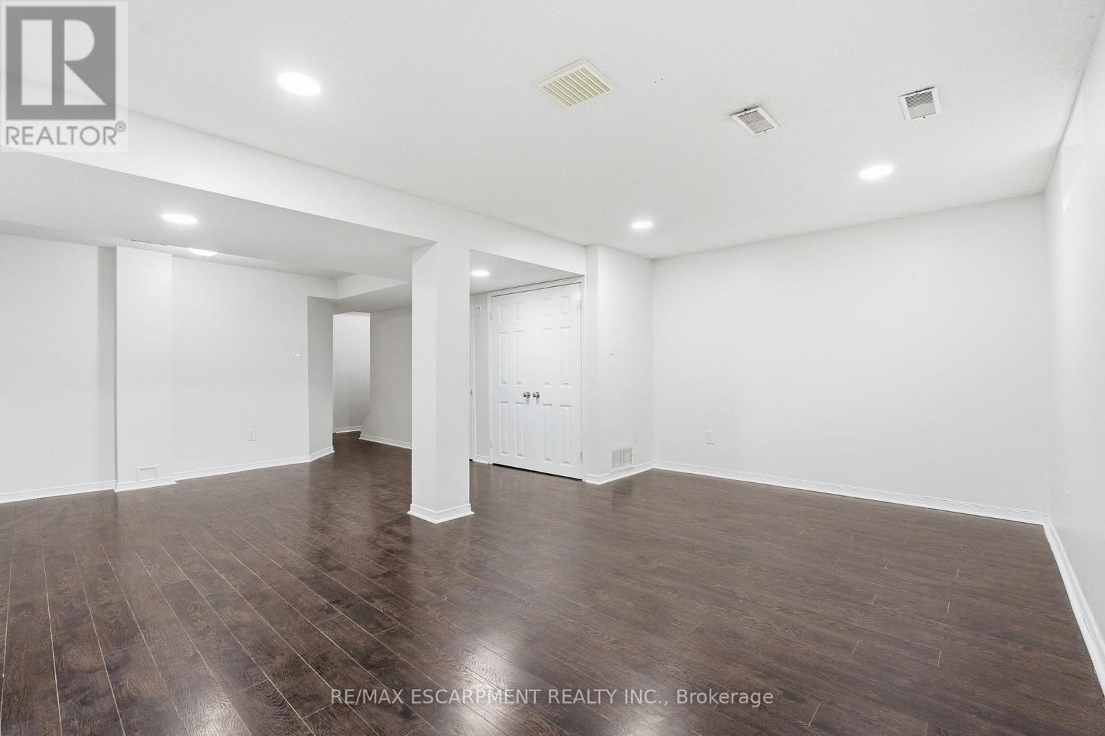25 - 100 Vineberg Drive, Hamilton, Ontario  L8W 3X4 - Photo 45 - X12484034