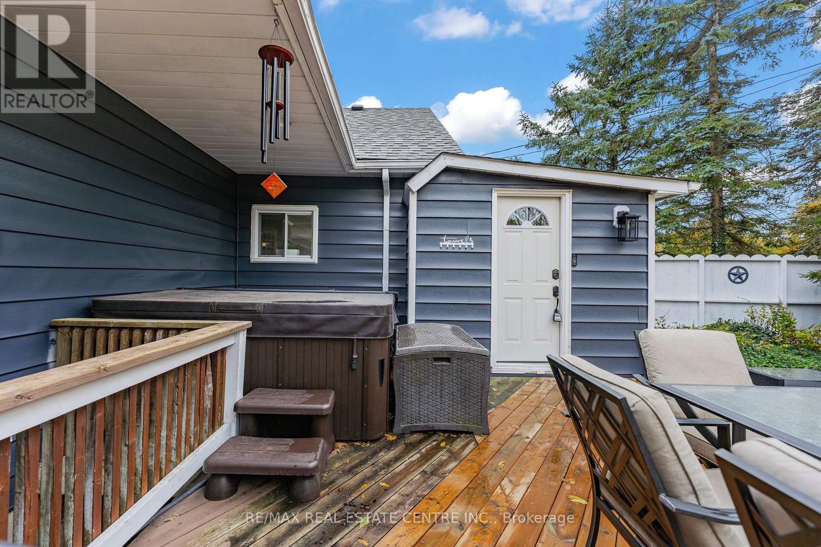 1 Hughson Street, North Dumfries, Ontario  N0B 1L0 - Photo 38 - X12484049