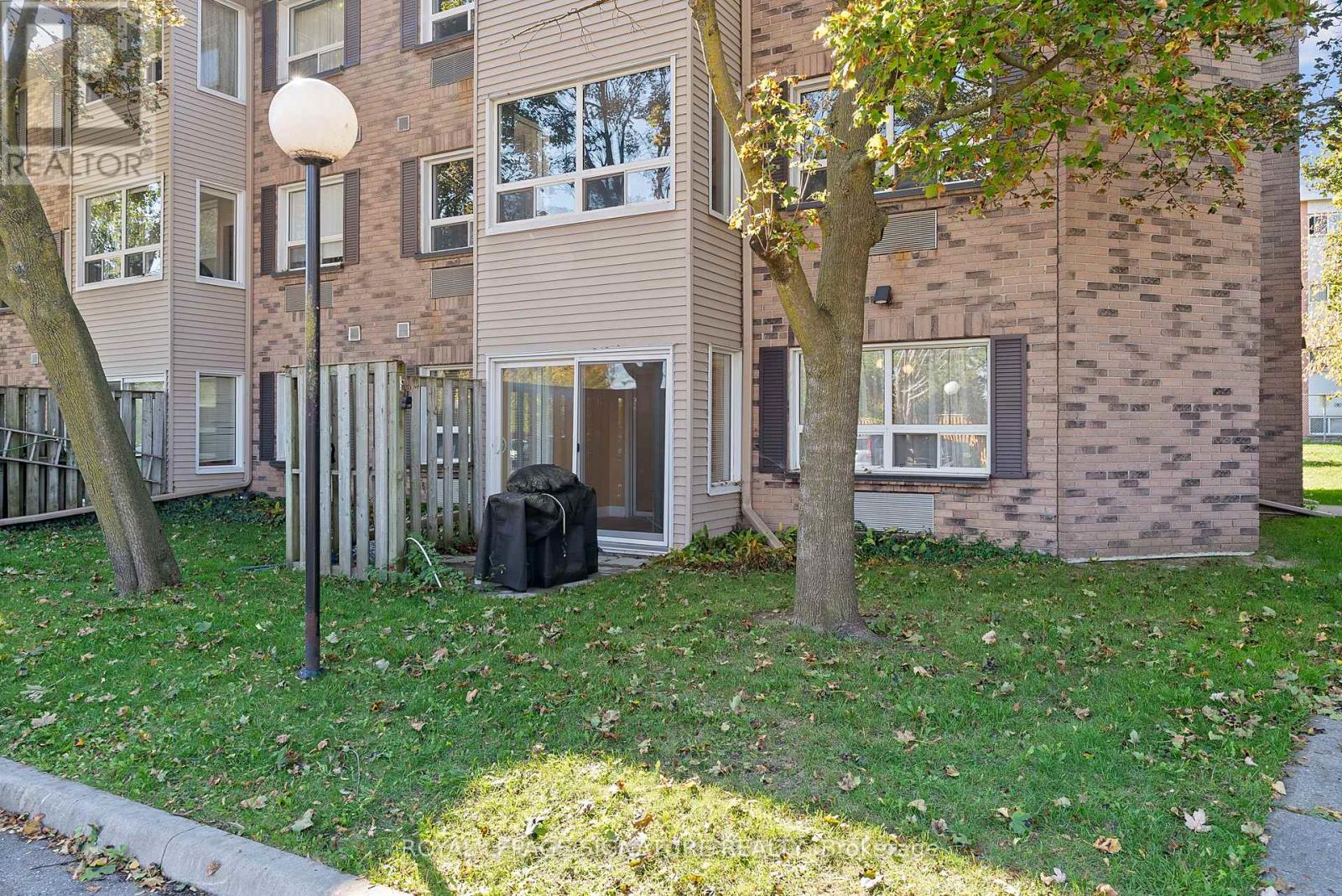 110 - 30 Hugo Crescent, Kitchener, Ontario  N2M 3Z2 - Photo 23 - X12484066