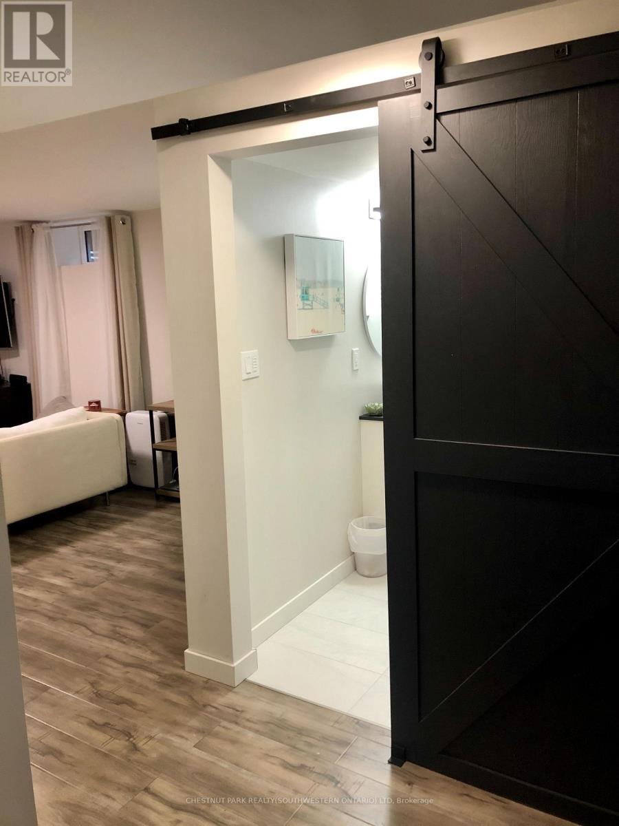 148 Green Valley Drive, Kitchener, Ontario  N2P 1C4 - Photo 21 - X12484079