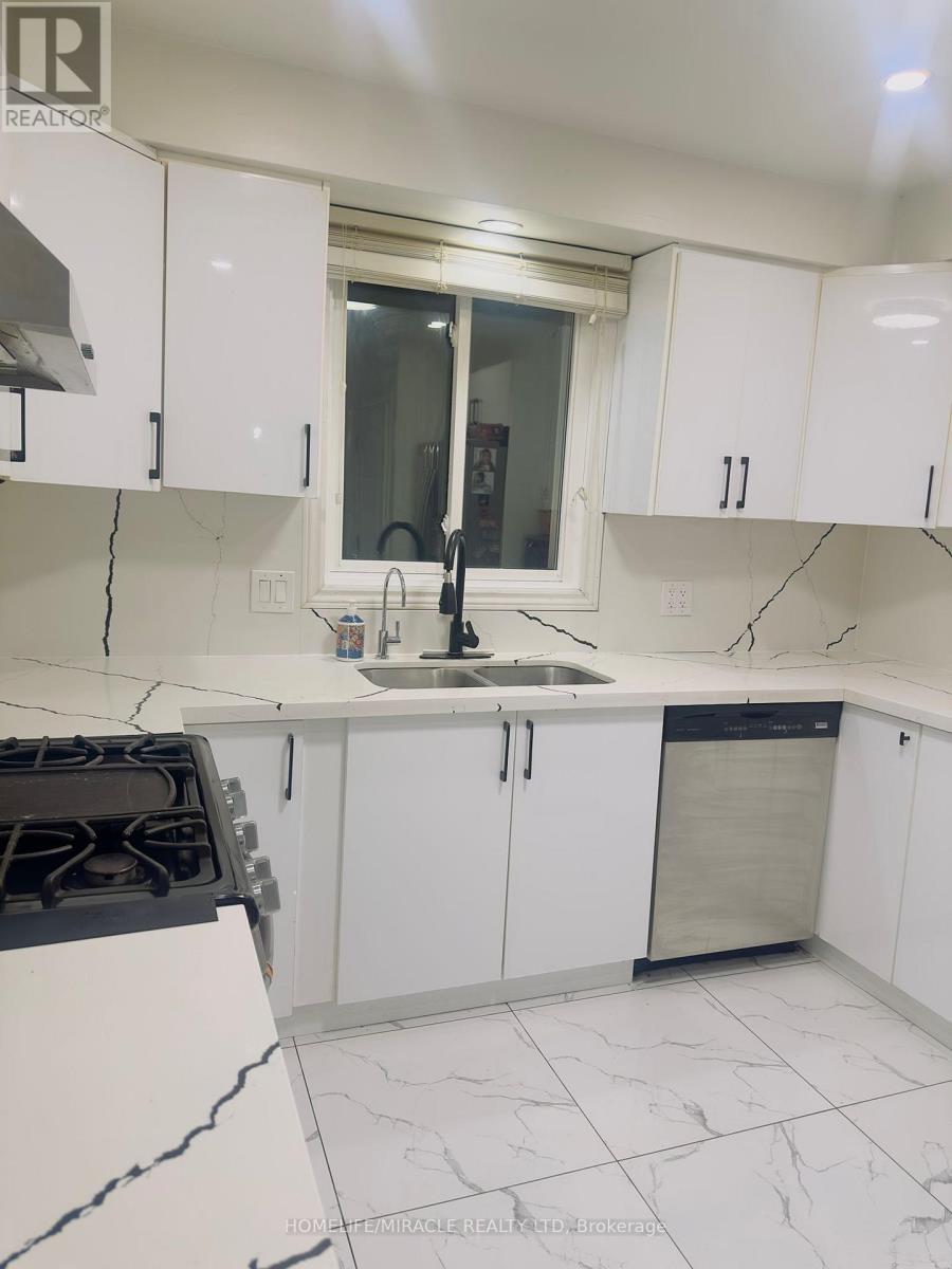 Upper - 37 Juanita Drive, Hamilton, Ontario  L9C 2G4 - Photo 12 - X12484082