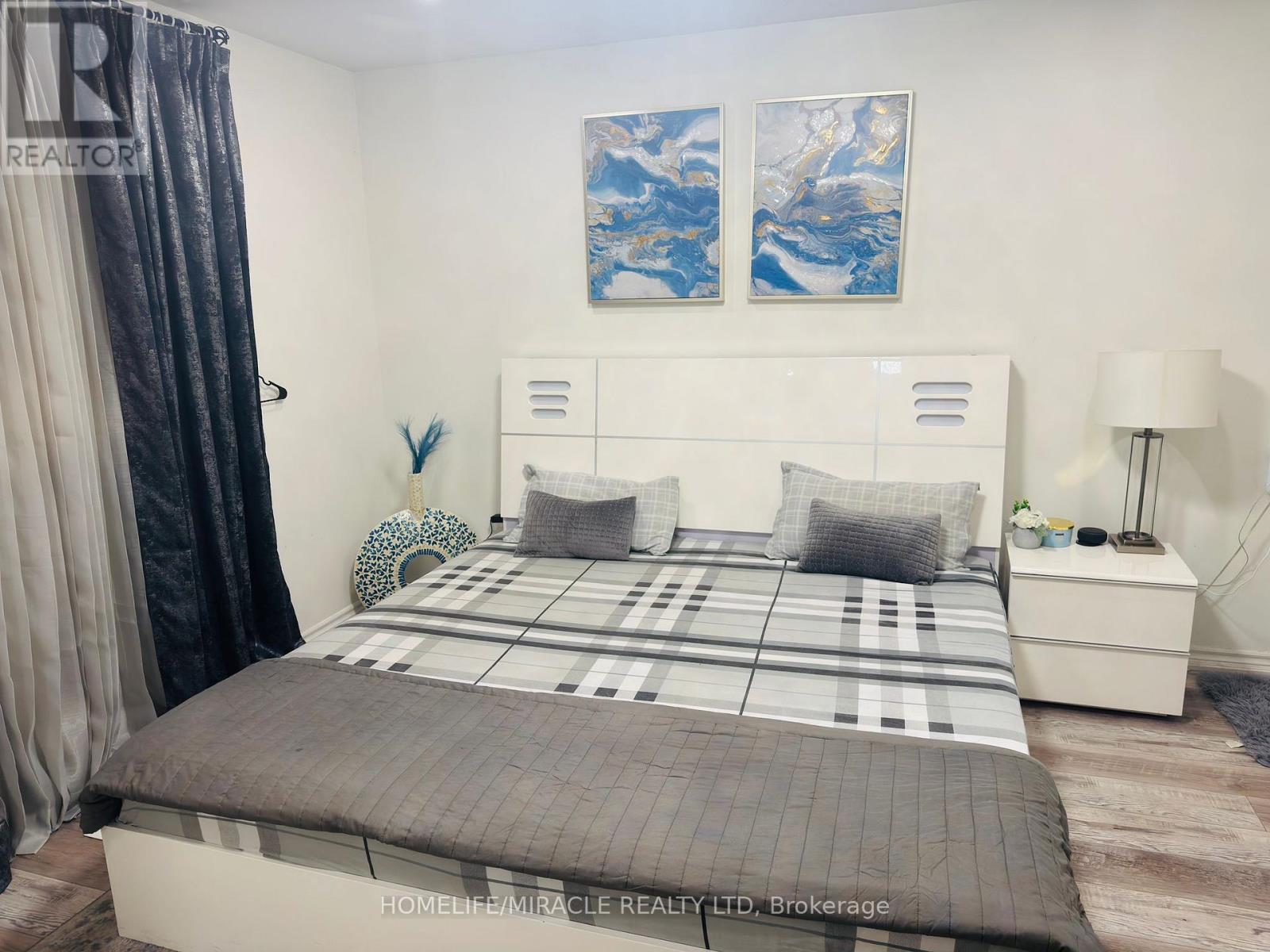 Upper - 37 Juanita Drive, Hamilton, Ontario  L9C 2G4 - Photo 14 - X12484082