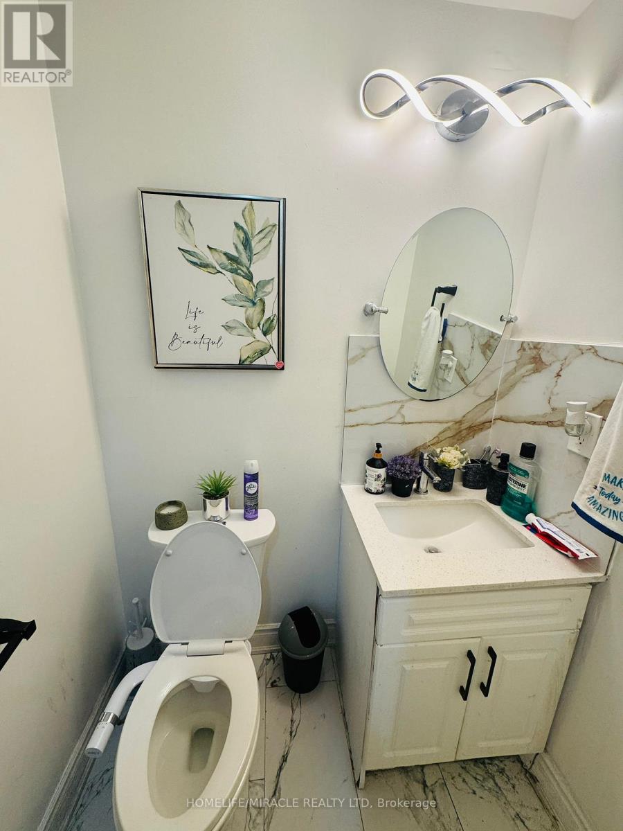 Upper - 37 Juanita Drive, Hamilton, Ontario  L9C 2G4 - Photo 25 - X12484082