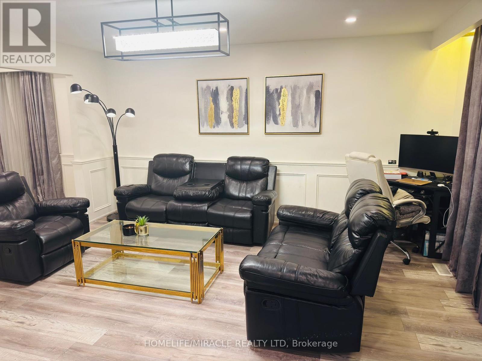 Upper - 37 Juanita Drive, Hamilton, Ontario  L9C 2G4 - Photo 3 - X12484082