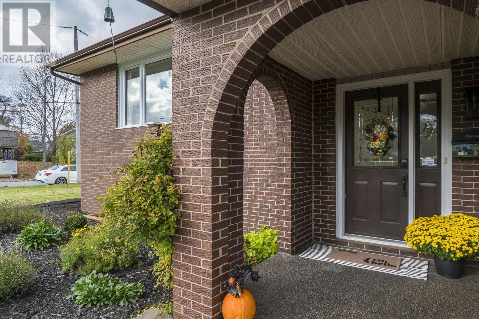 47 Hampton Green, Cole Harbour, Nova Scotia  B2V 1Y4 - Photo 2 - 202526392