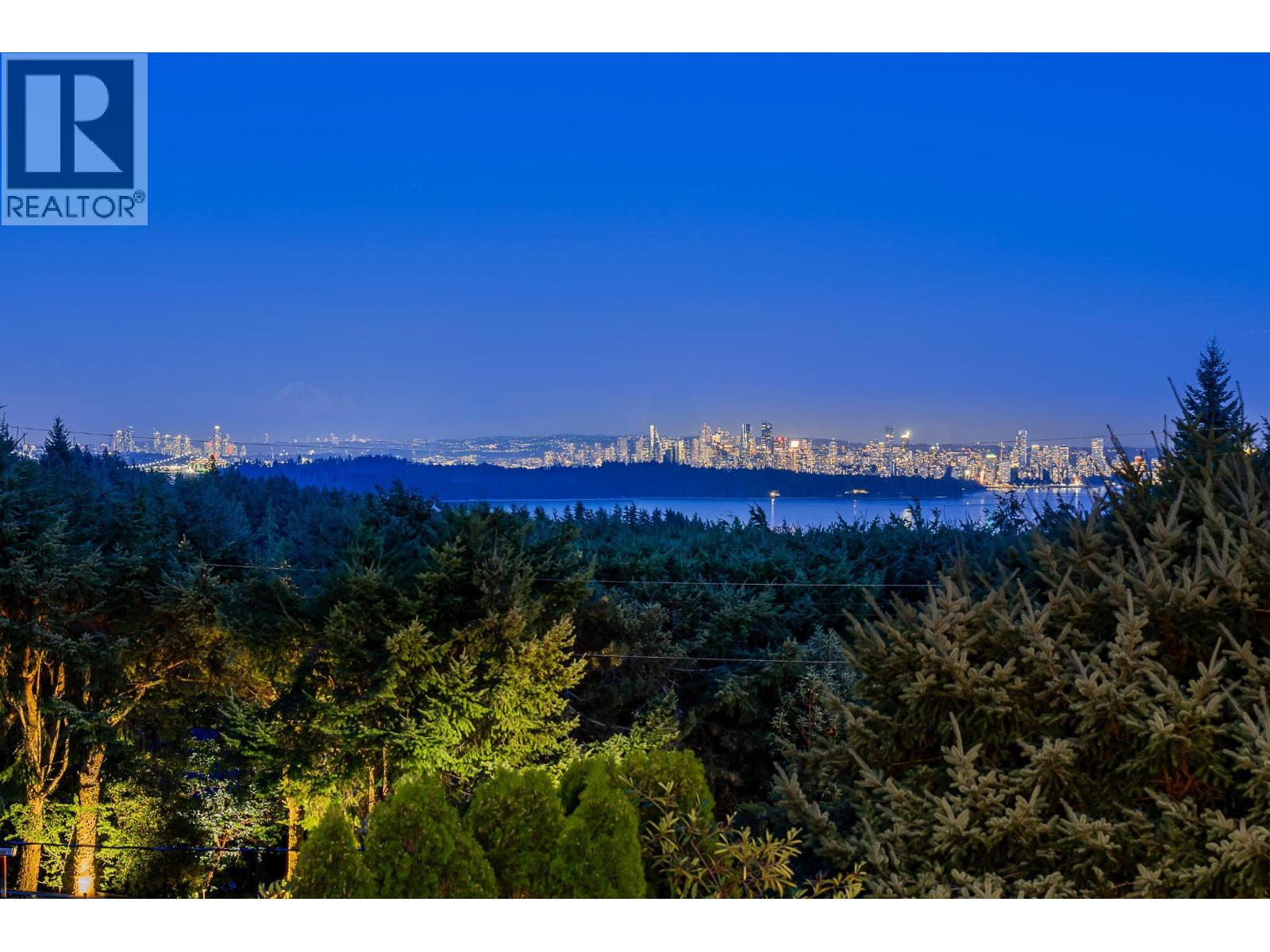 4375 WOODCREST ROAD, West Vancouver, British Columbia