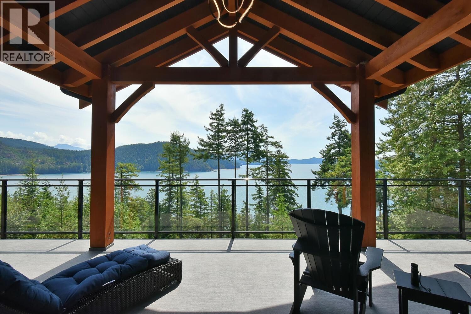 173 Witherby Road, Gibsons, British Columbia  V0N 1V6 - Photo 2 - R3062055