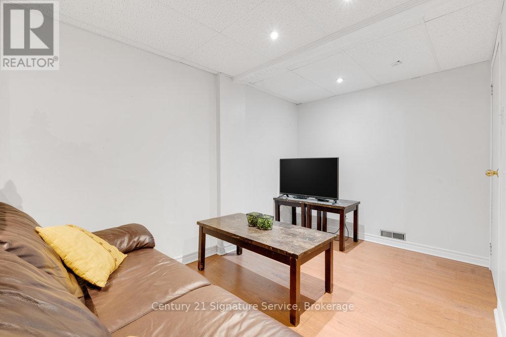 80 Dutch Crescent, Brampton, Ontario  L6Y 3X1 - Photo 36 - W12478430