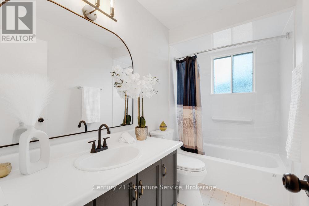 80 Dutch Crescent, Brampton, Ontario  L6Y 3X1 - Photo 26 - W12478430