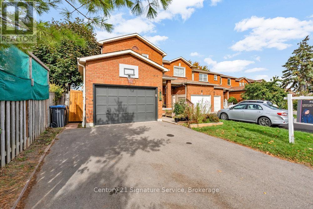 80 Dutch Crescent, Brampton, Ontario  L6Y 3X1 - Photo 2 - W12478430