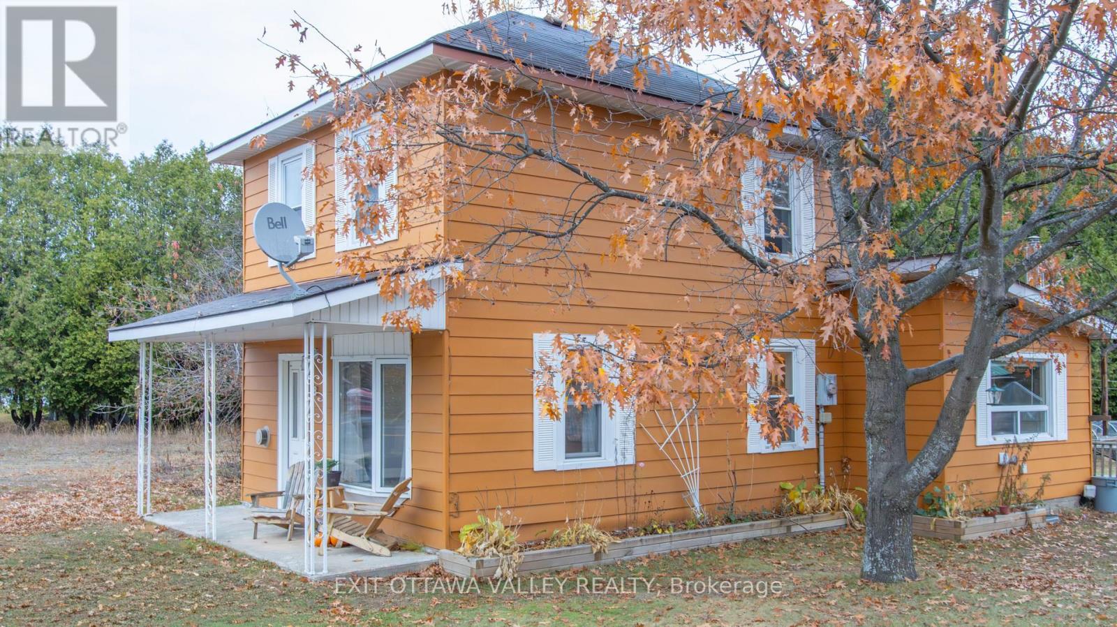 28 Paugh Lake Road, Madawaska Valley, Ontario  K0J 1B0 - Photo 1 - X12484108