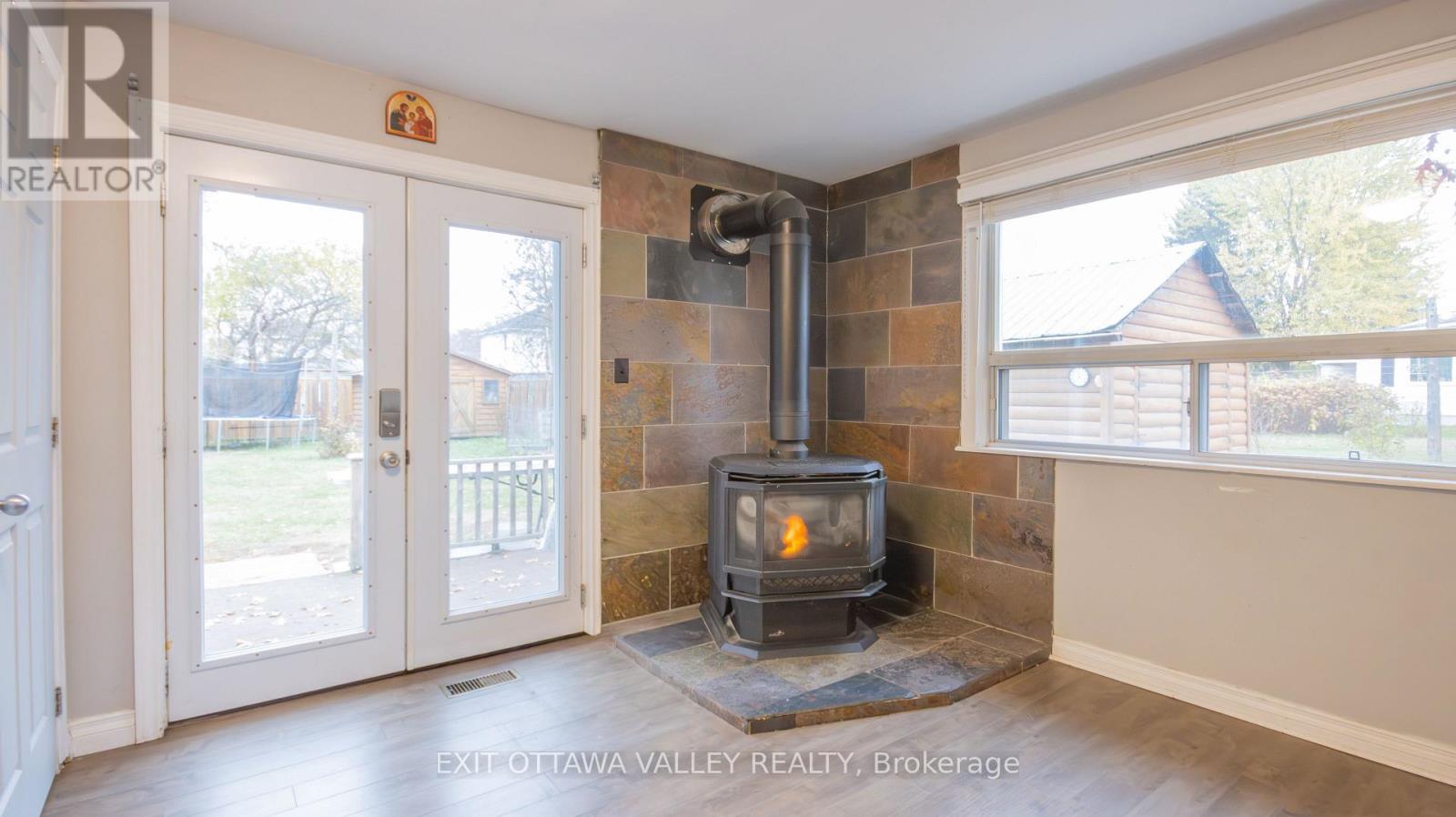 28 Paugh Lake Road, Madawaska Valley, Ontario  K0J 1B0 - Photo 18 - X12484108