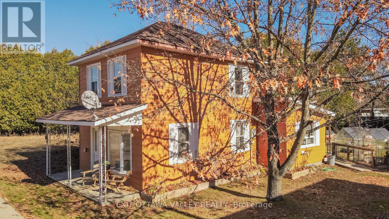 28 Paugh Lake Road, Madawaska Valley, Ontario  K0J 1B0 - Photo 2 - X12484108