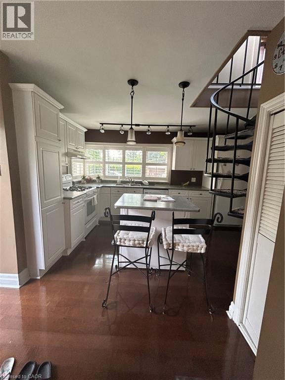 Photo 27 at 34 Queensway Drive, Brantford Photo 27 at 34 Queensway Drive, Brantford