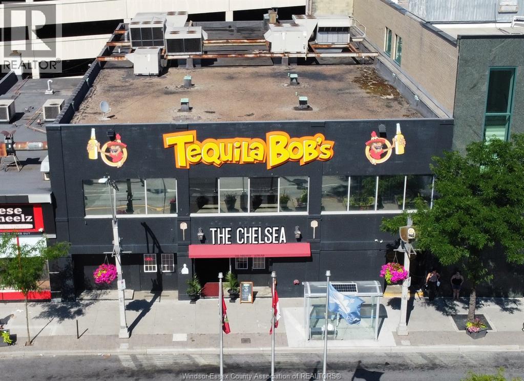 576 OUELLETTE, Windsor, Ontario