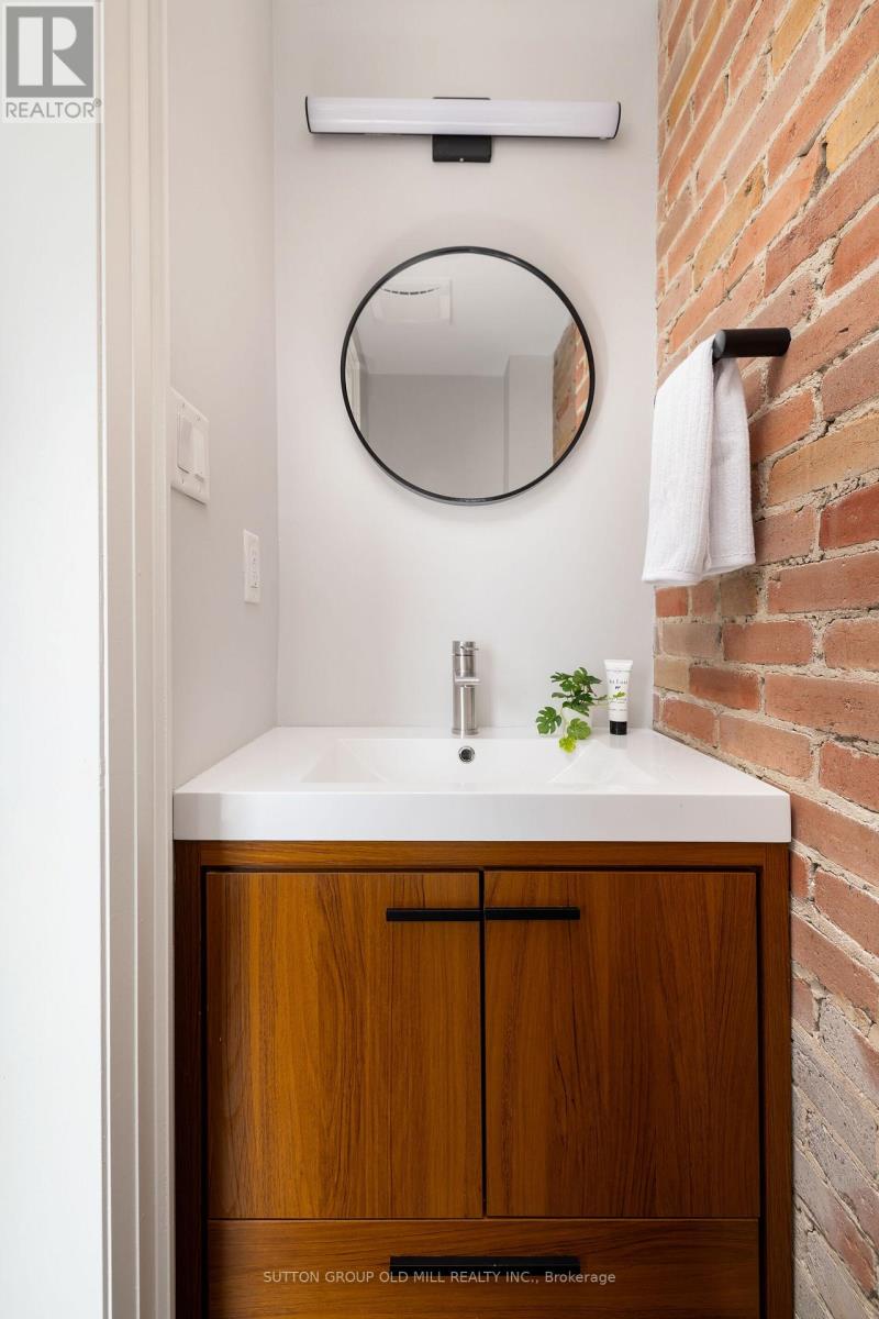 69 Peterborough Avenue, Toronto, Ontario  M6H 2L2 - Photo 29 - W12463083