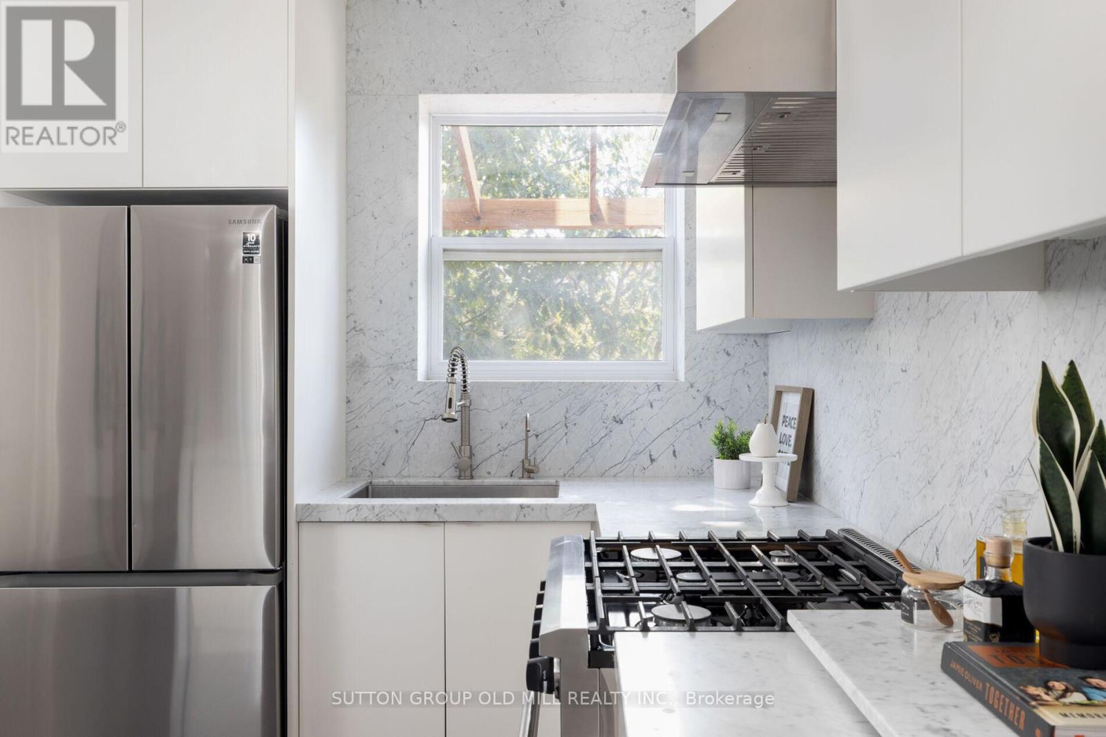 69 Peterborough Avenue, Toronto, Ontario  M6H 2L2 - Photo 27 - W12463083