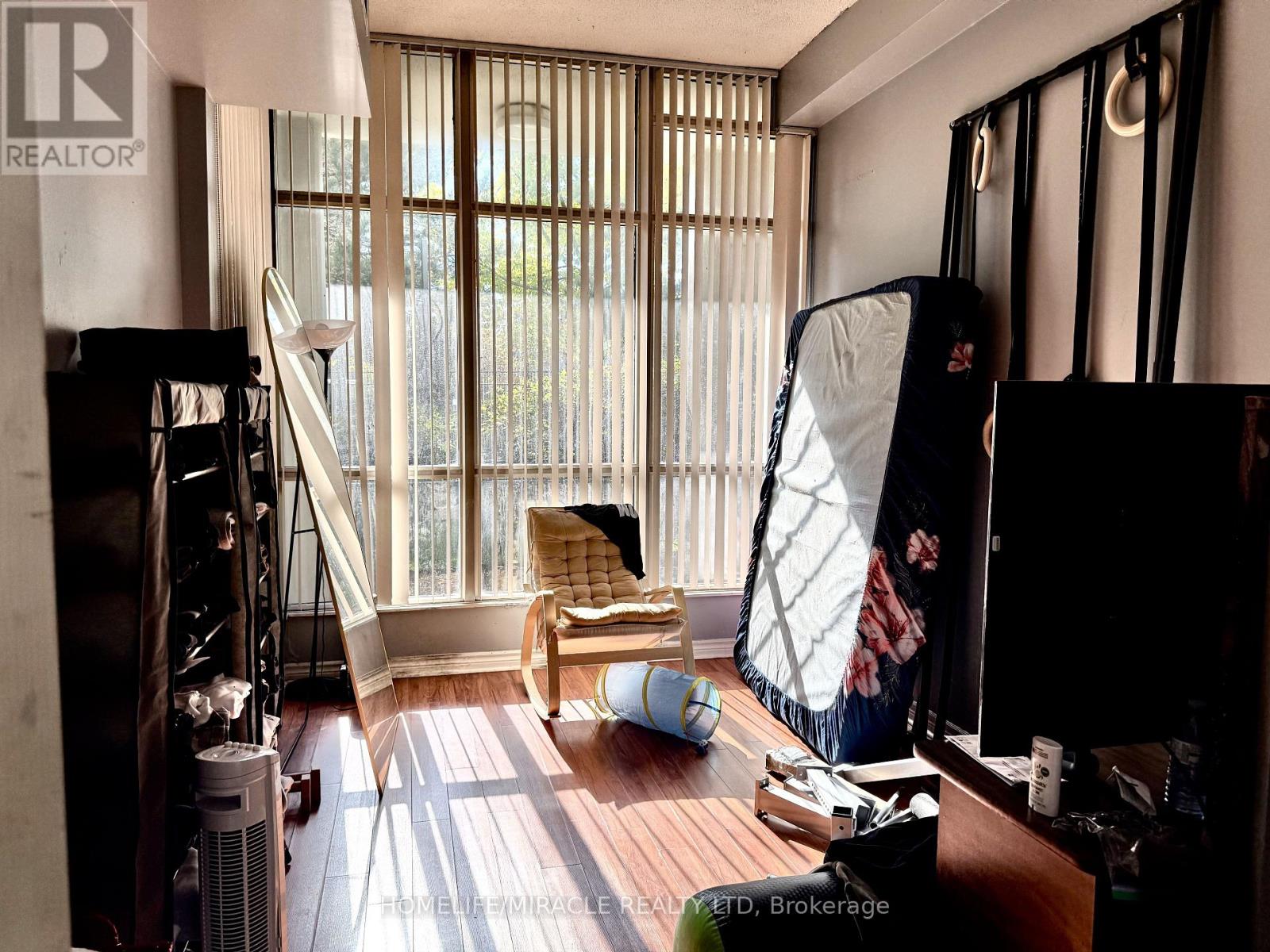 114 - 1 Rowntree Road, Toronto, Ontario  M9V 5G7 - Photo 9 - W12465059