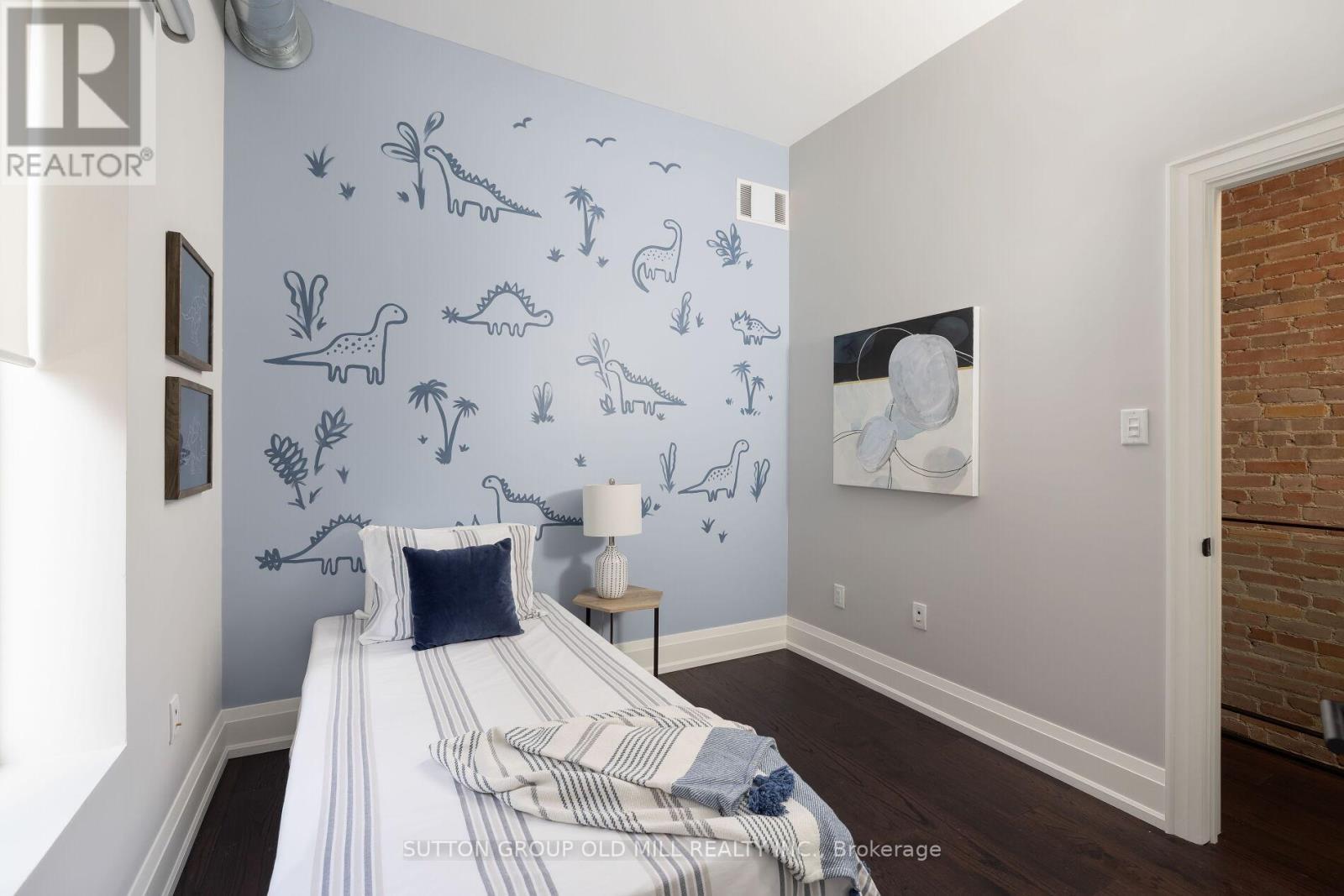 69 Peterborough Avenue, Toronto, Ontario  M6H 2L2 - Photo 38 - W12463083