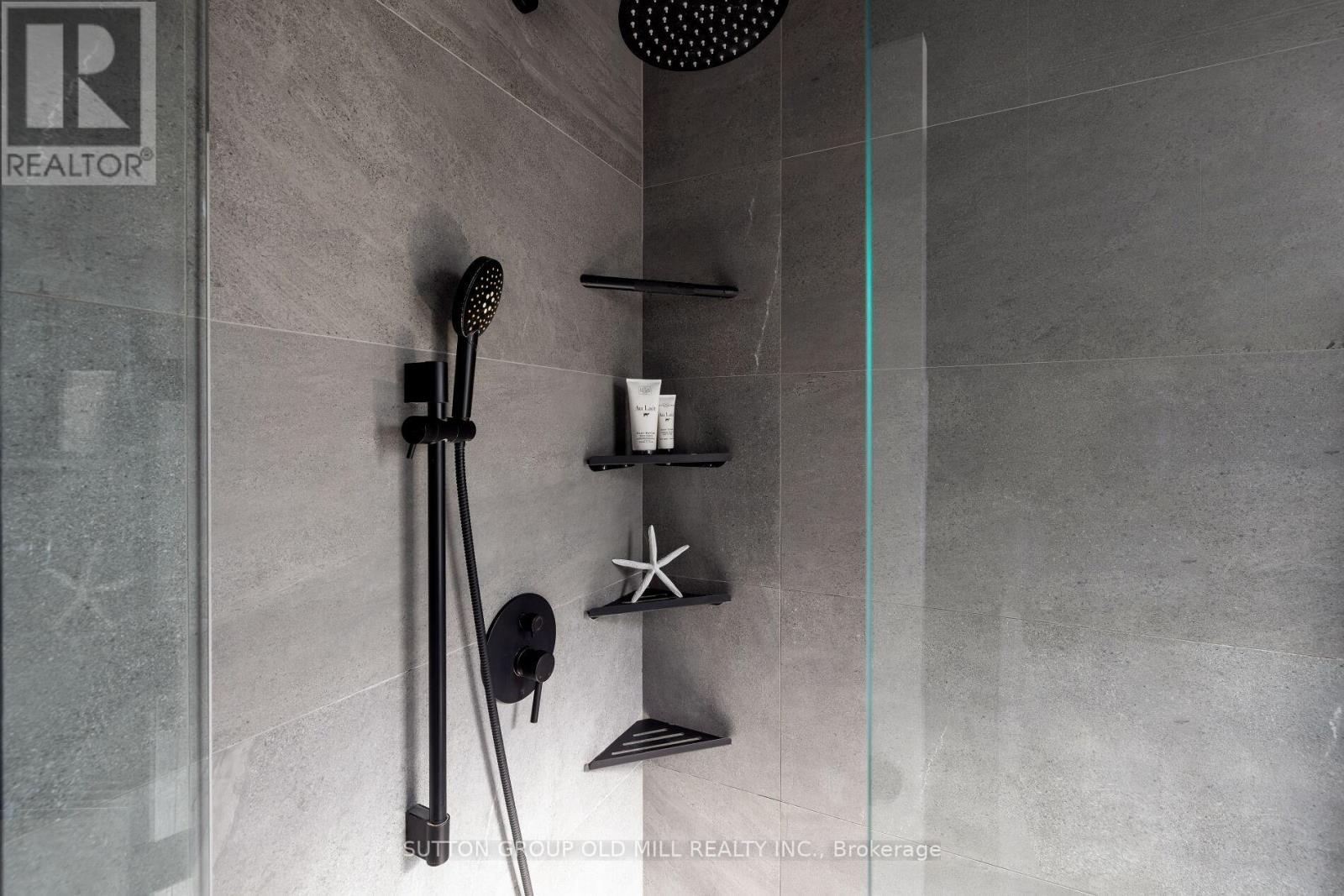 69 Peterborough Avenue, Toronto, Ontario  M6H 2L2 - Photo 42 - W12463083