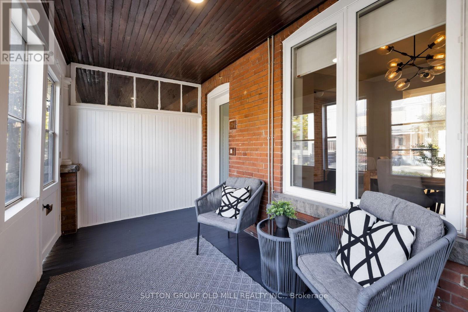 69 Peterborough Avenue, Toronto, Ontario  M6H 2L2 - Photo 6 - W12463083