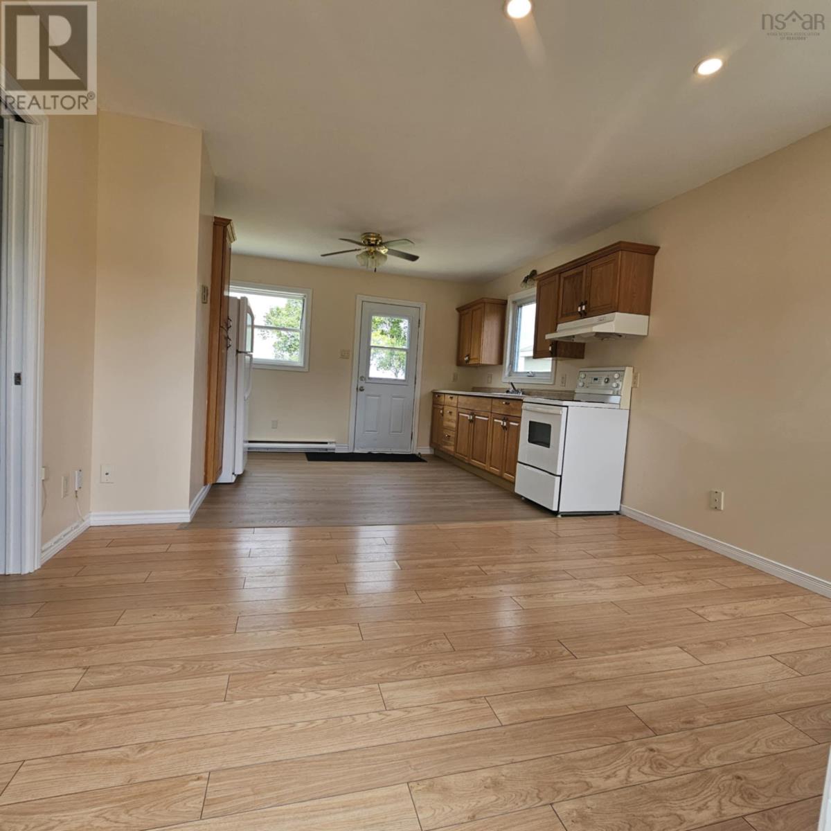 43 Colby Street, Sydney, Nova Scotia  B1P 3P9 - Photo 8 - 202518623