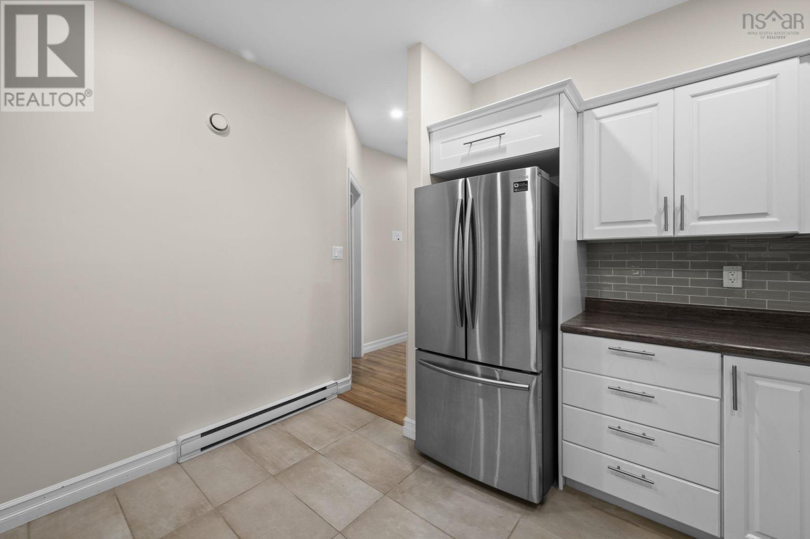 6354 Pepperell Street, Halifax, Nova Scotia  B3H 2P4 - Photo 18 - 202524212