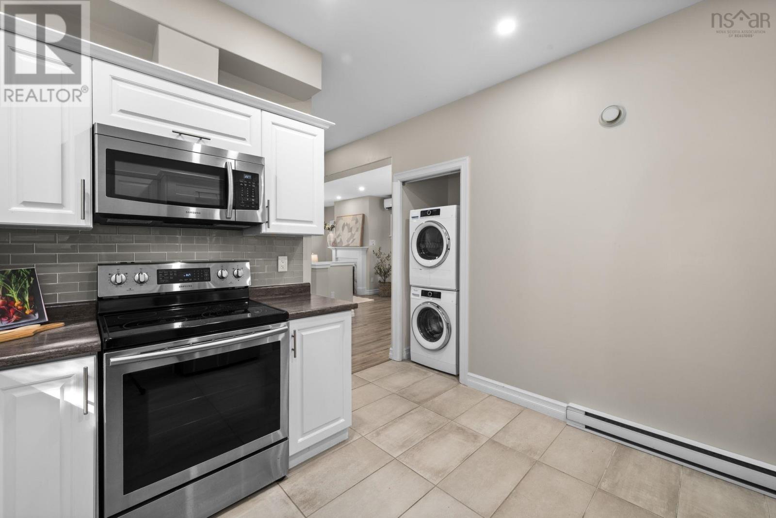 6354 Pepperell Street, Halifax, Nova Scotia  B3H 2P4 - Photo 17 - 202524212