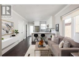 69 PETERBOROUGH AVENUE, Toronto, Ontario
