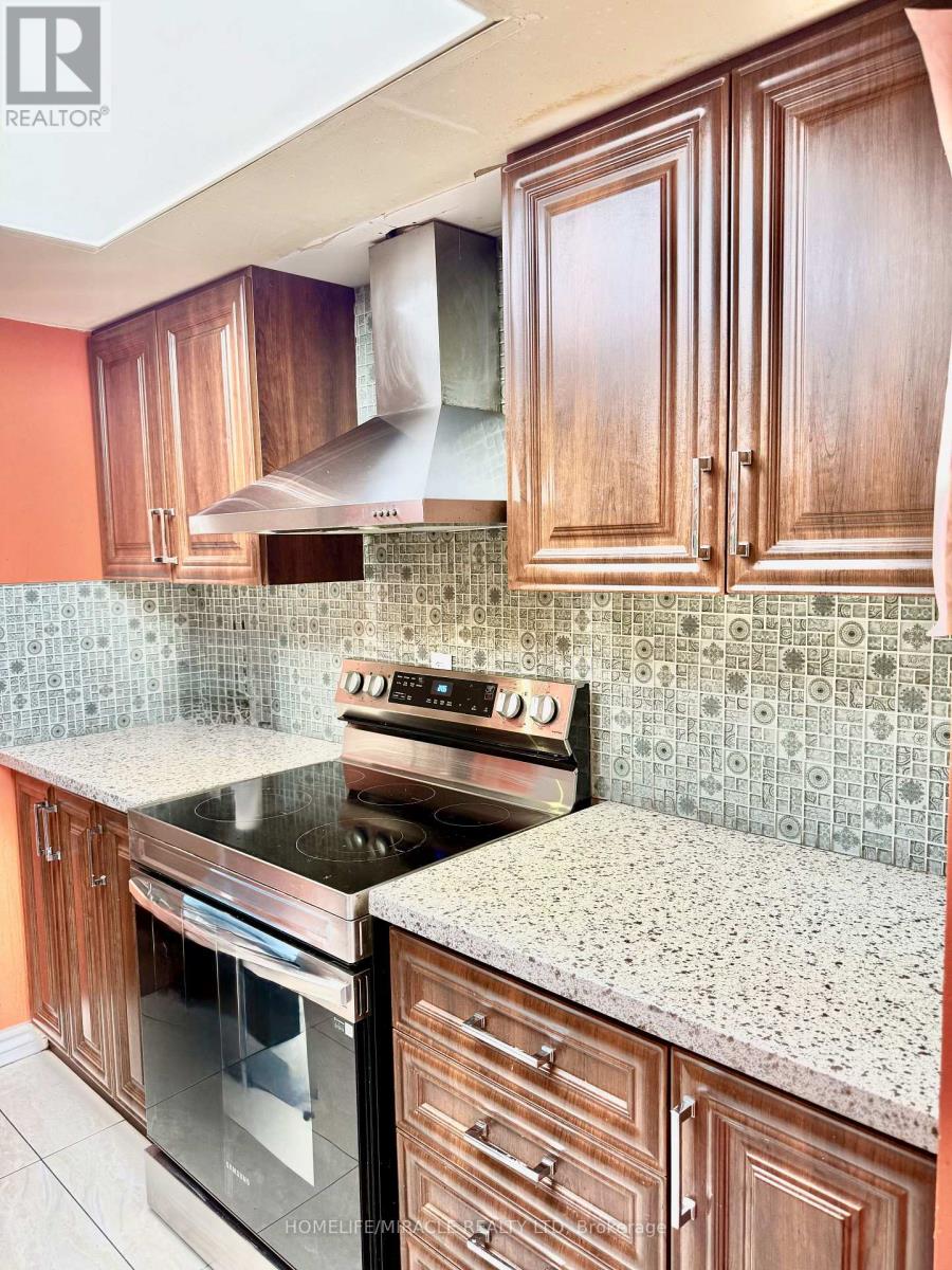 114 - 1 Rowntree Road, Toronto, Ontario  M9V 5G7 - Photo 3 - W12465059