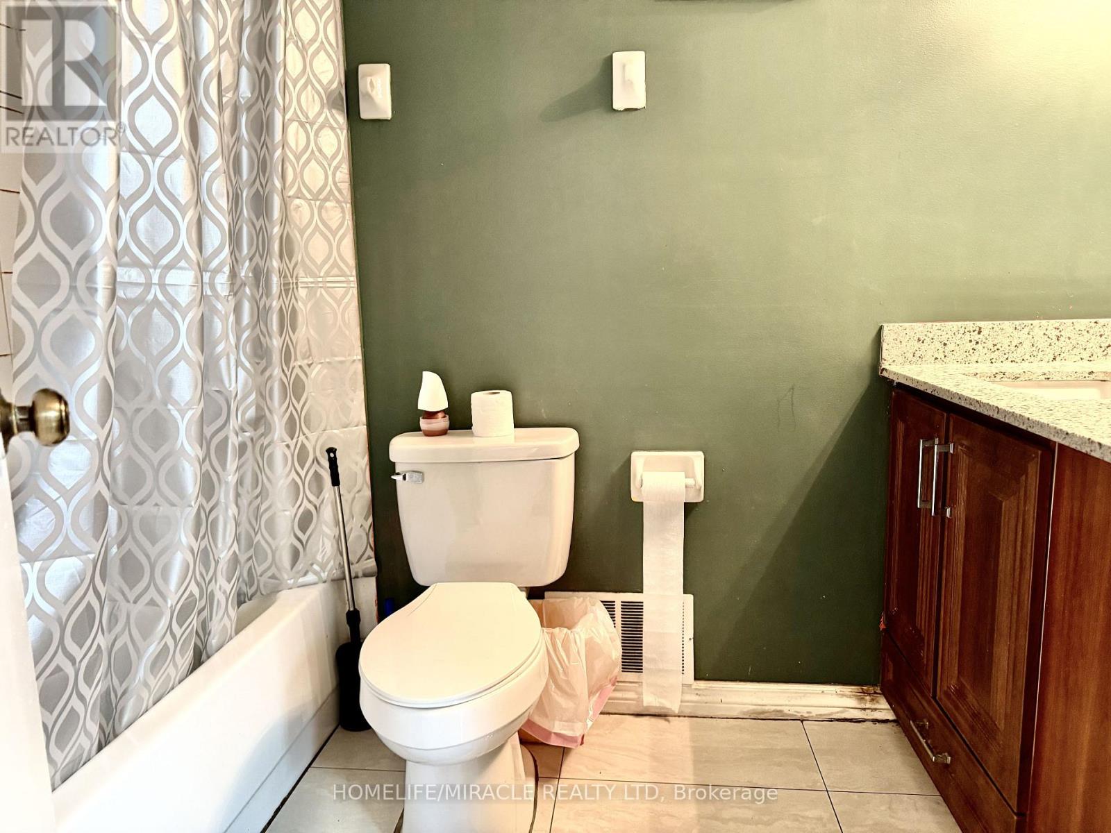 114 - 1 Rowntree Road, Toronto, Ontario  M9V 5G7 - Photo 6 - W12465059