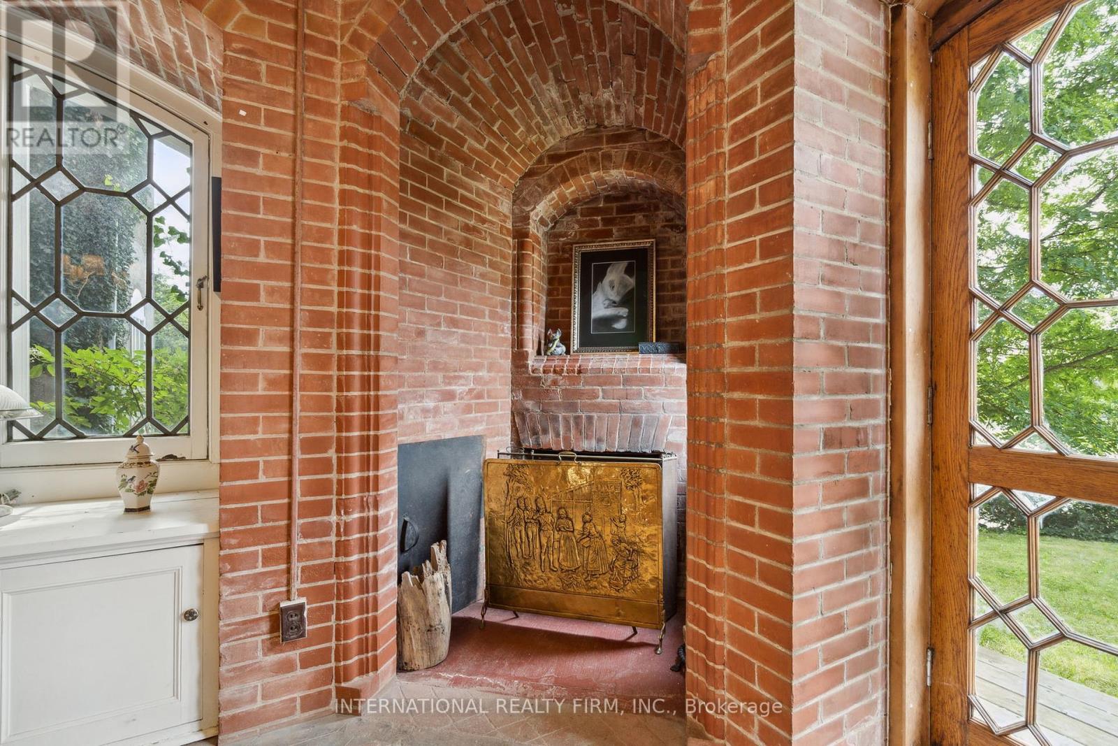 Photo 37 of 50 for 255 Delacourt Road