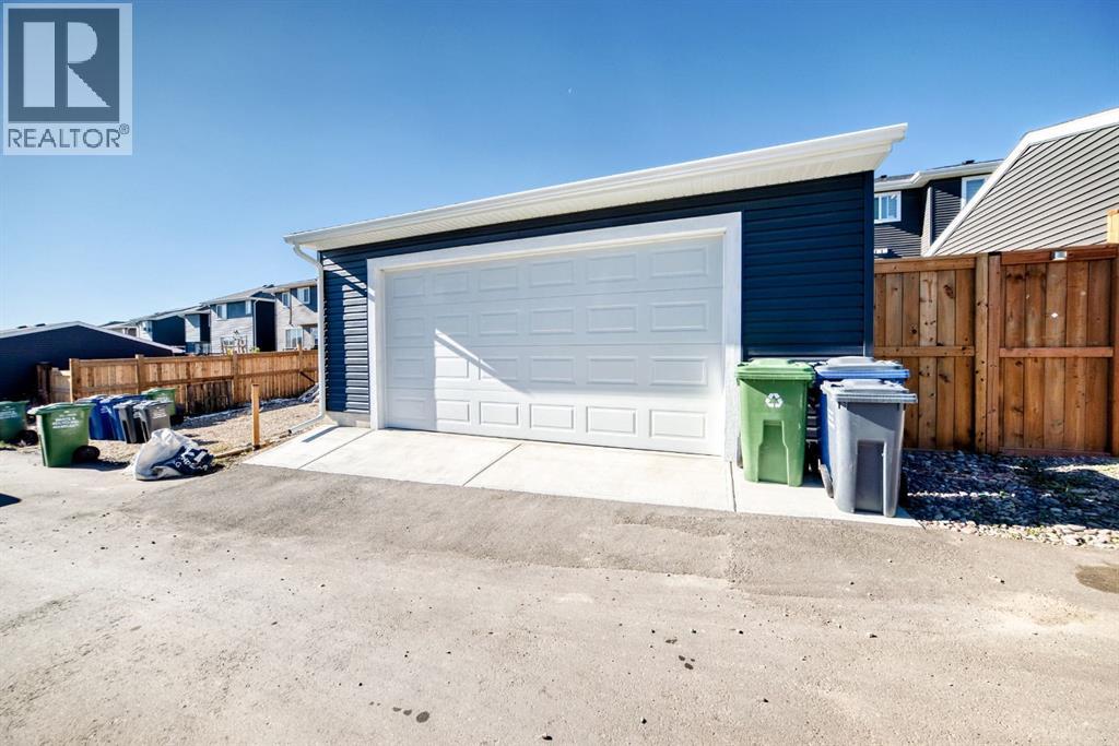 386 Sundown Road, Cochrane, Alberta  T4C 2A6 - Photo 3 - A2264261