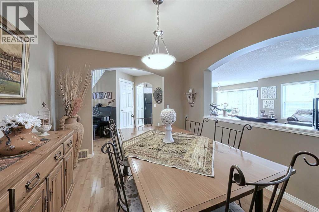 73 Everwoods Road Sw, Calgary, Alberta  T2Y 5C9 - Photo 4 - A2264395