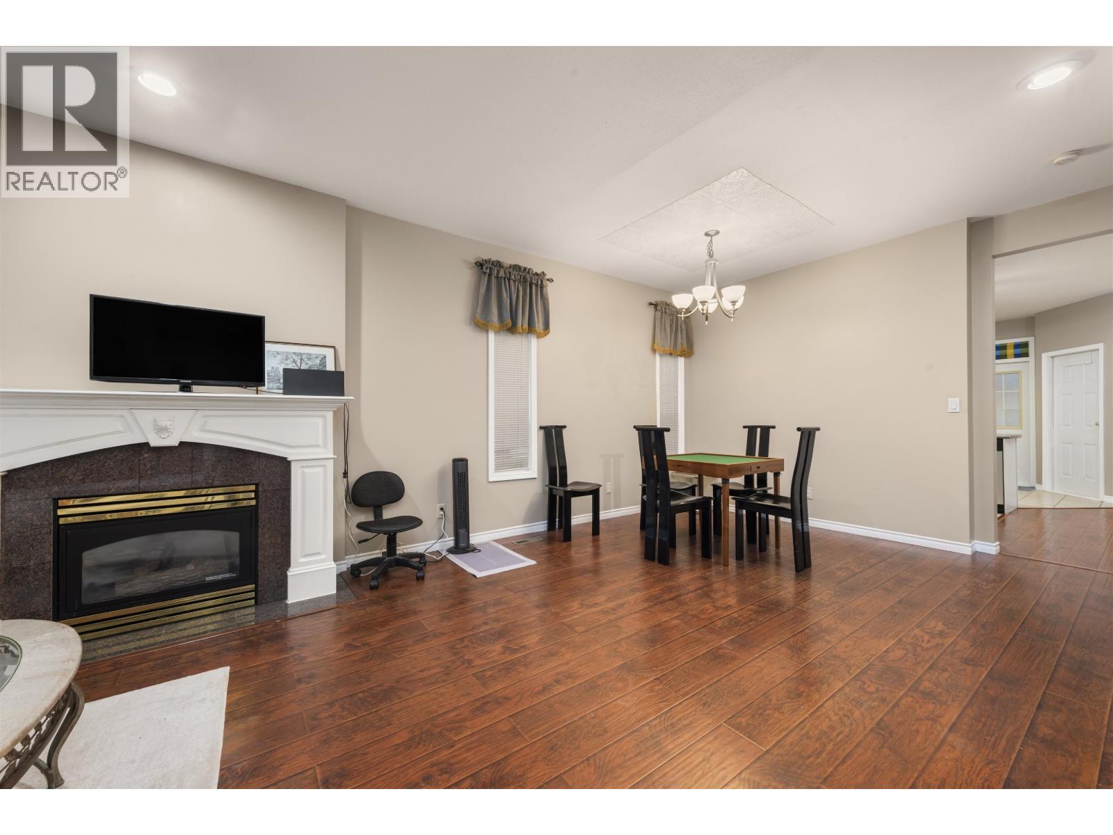 10231 Cambie Road, Richmond, British Columbia  V6X 4A4 - Photo 9 - R3062069