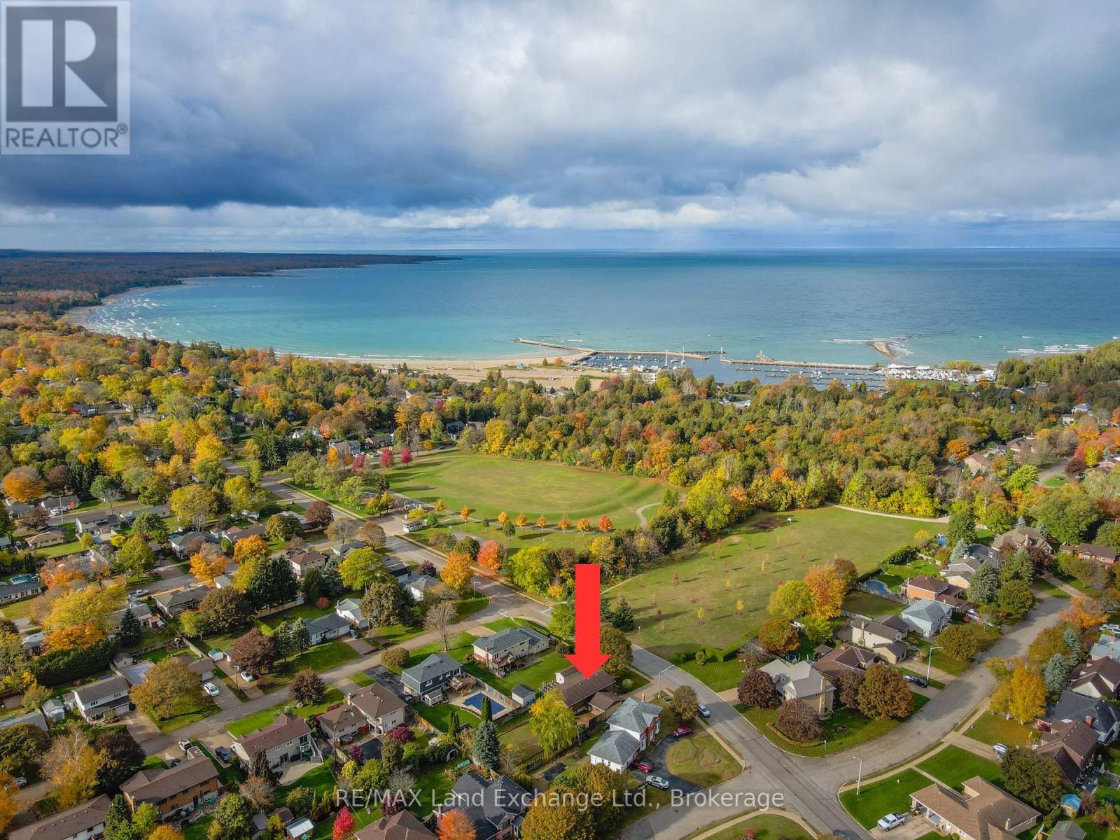 829 Highland Street, Saugeen Shores, Ontario  N0H 2C2 - Photo 2 - X12484241