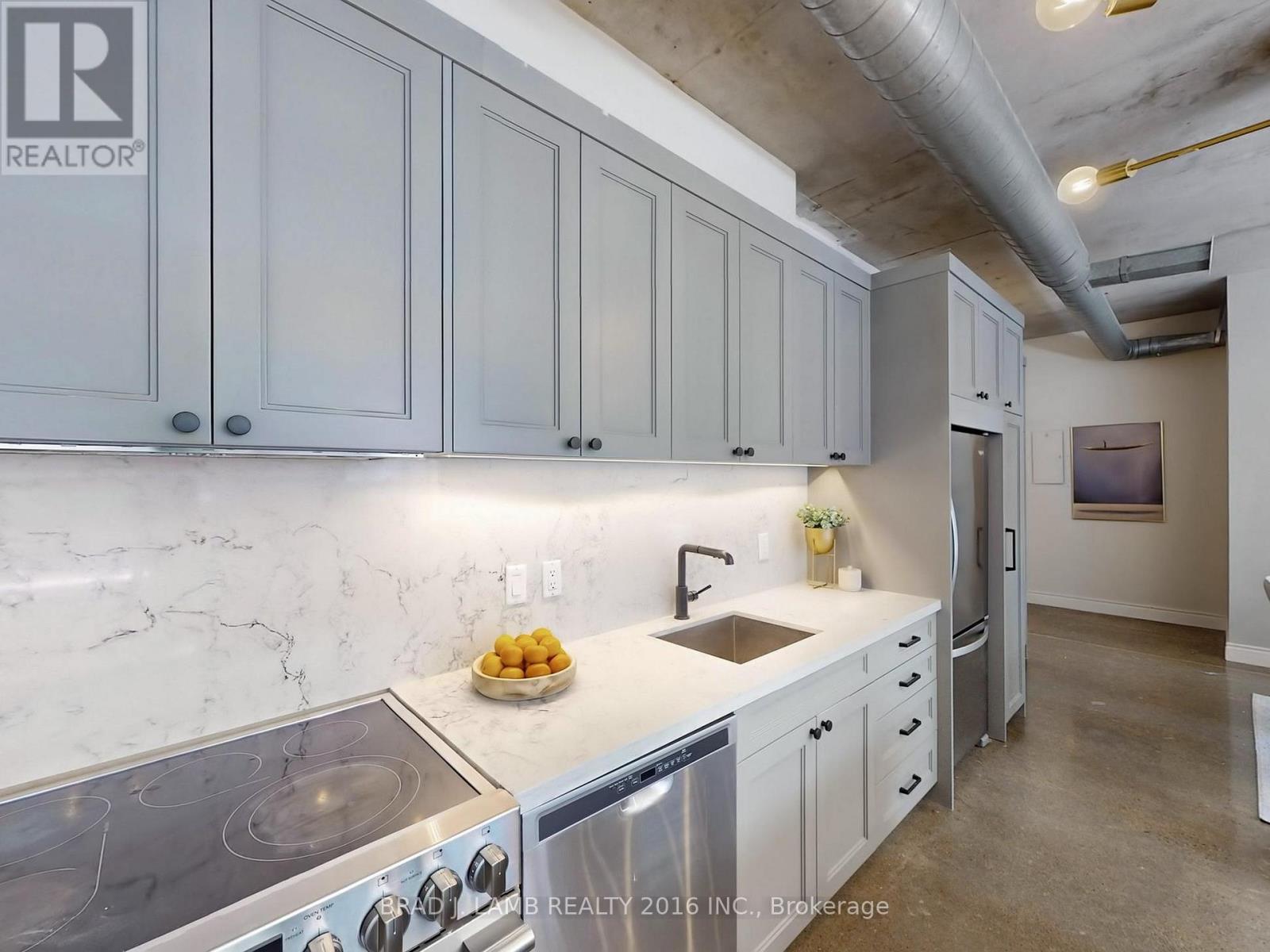 305 - 29 Camden Street, Toronto, Ontario  M5V 3N3 - Photo 9 - C12484125