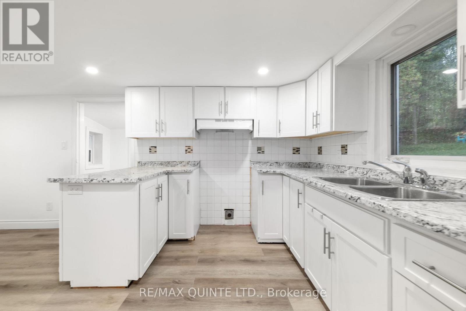 78 Wallbridge Cres Crescent, Belleville, Ontario  K8P 1Z4 - Photo 17 - X12484187