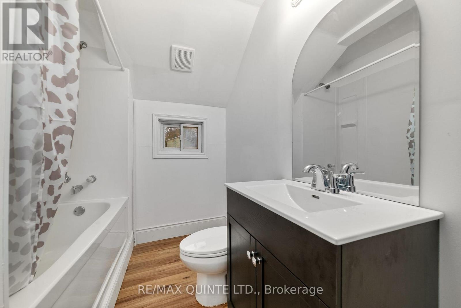 78 Wallbridge Cres Crescent, Belleville, Ontario  K8P 1Z4 - Photo 21 - X12484187