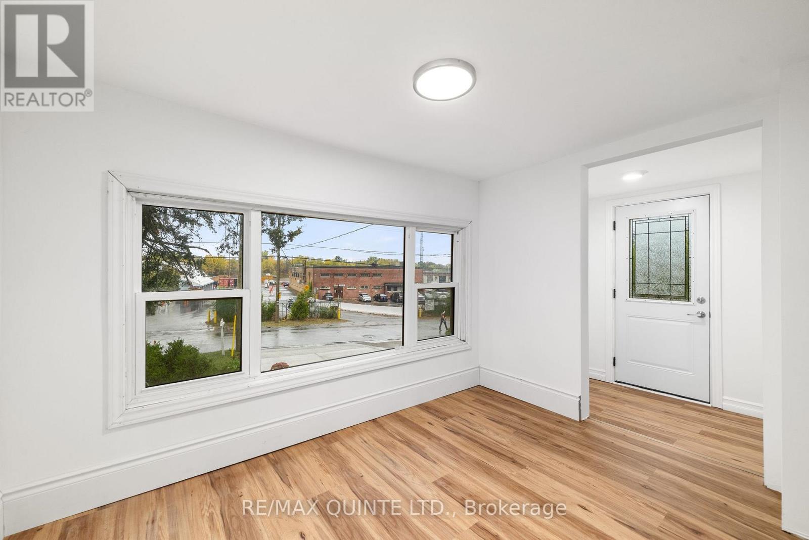 78 Wallbridge Cres Crescent, Belleville, Ontario  K8P 1Z4 - Photo 8 - X12484187