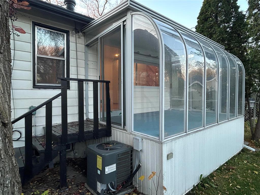 140 Lanark Street, Winnipeg, Manitoba  R3N 1L1 - Photo 12 - 202527383